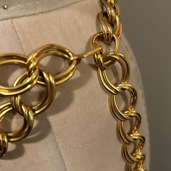 St. John Gold metal chain belt - Picture 3 of 10